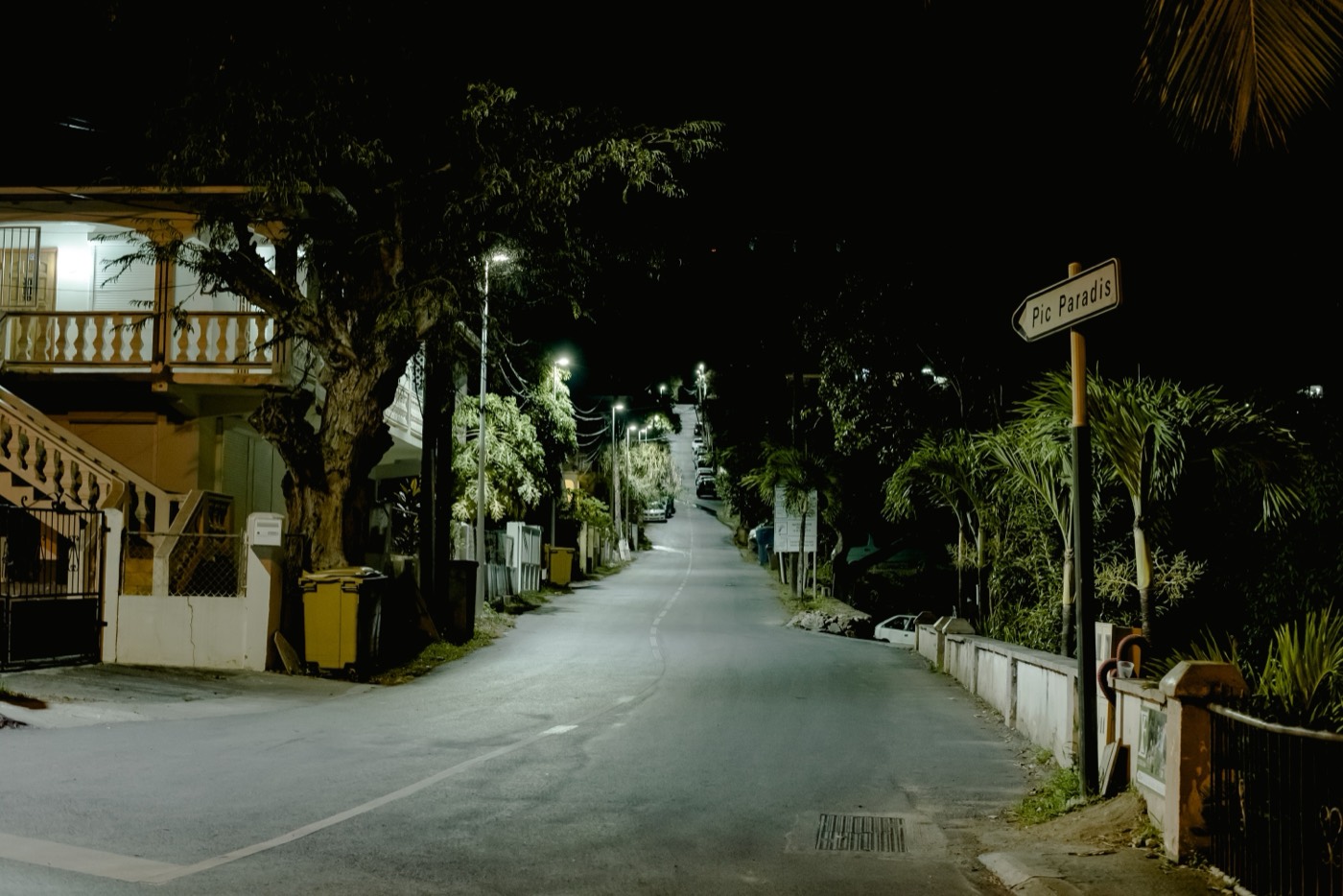 A residential street on the French side of Saint-Martin